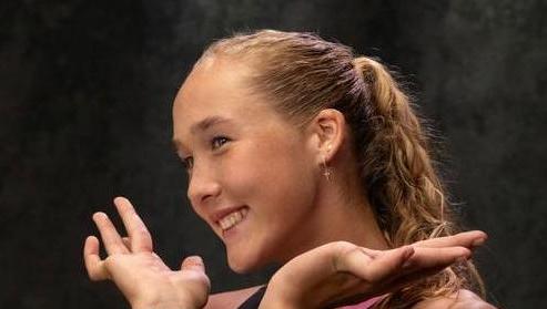 Красноярская теннисистка Мирра Андреева победила соперницу из Чехии 