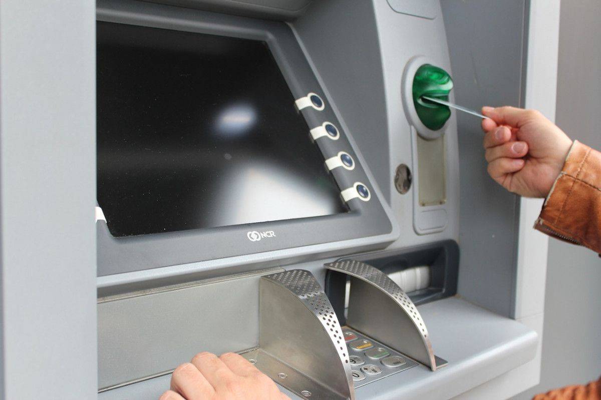 В Центробанке рассказали о новой схеме мошенничества через банкоматы