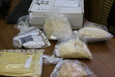 Юному красноярцу из Германии прислали три тысячи таблеток увеселительных наркотиков по почте (фото). фото: stu.customs.ru