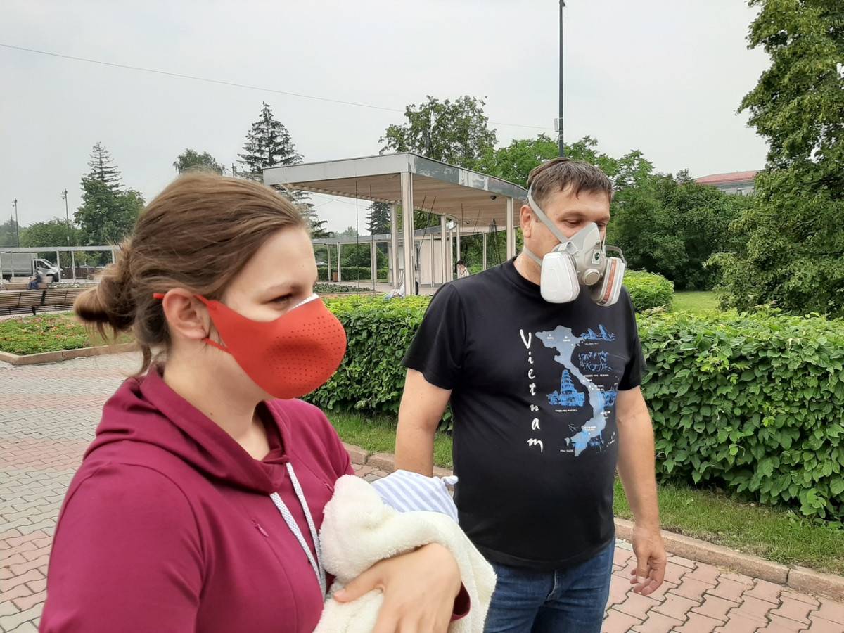 Красноярцы протестовали в масках возле здания правительства