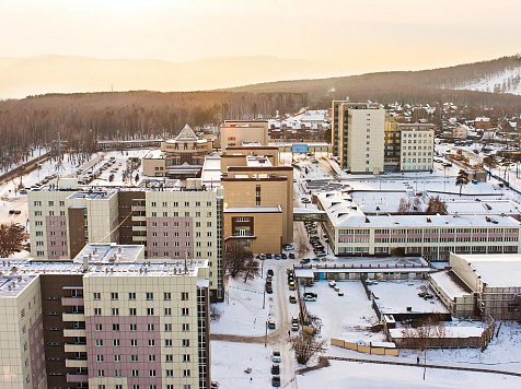 Студент СФУ выпал с 14-го этажа общежития на глазах у друзей. Фото: Сергей Филинин