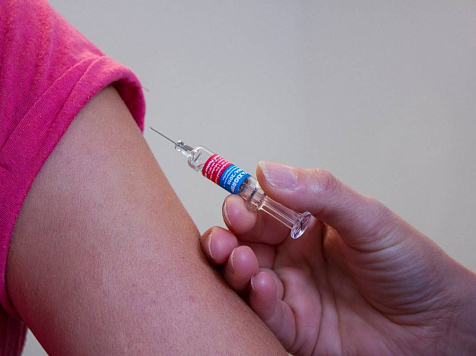 Медики призывают красноярцев делать плановые прививки в пандемию 					     title=