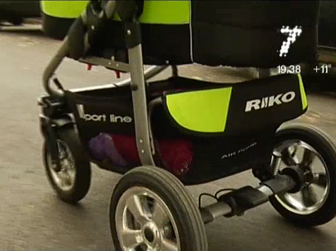 В Академгородке мать заставила 8-летнего сына украсть коляску с лестничной клетки. Кадр: архив «7 канала»