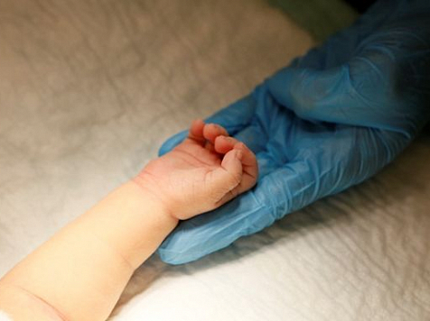 Хирурги охладили и спасли новорожденного с половиной сердца. krascor.ru
