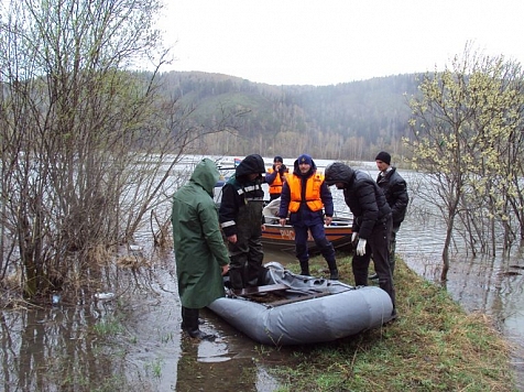 У острова Татышев спасатели выловили труп женщины. Фото: mchs.gov.ru (архив)