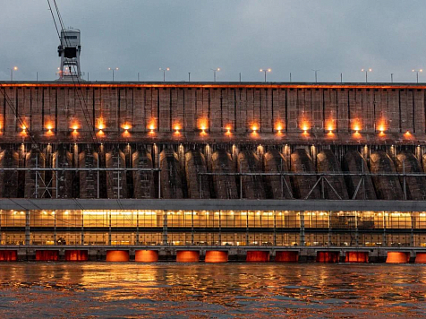 На красноярской ГЭС с 6 по 9 мая в честь Дня Победы включат подсветку. Фото: t.me/kras_ges