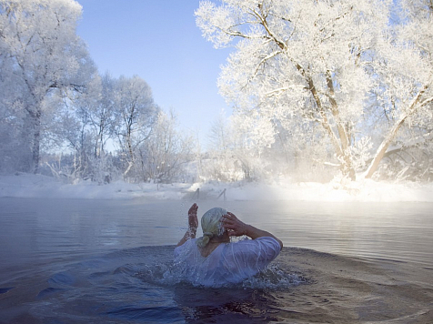 В Красноярске организуют места для крещенских купаний после просьбы губернатора. Фото: ru.freepik.com