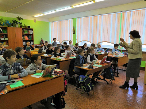 Школьники Красноярска в морозы начали возвращаться на уроки. Фото: facebook.com/evgeniya.skazka
