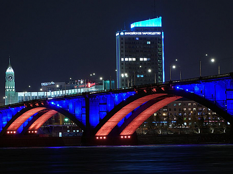 Власти выбрали время для подсветки мостов и световых шоу на Стрелке. Фото: admkrsk.ru