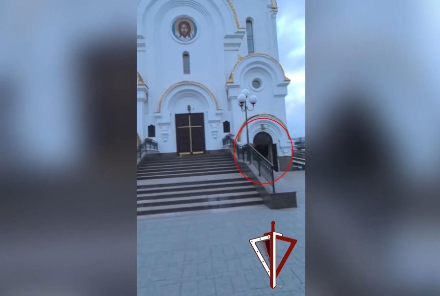 Неадекват попытался вломиться в красноярский Храм Рождества Христова
