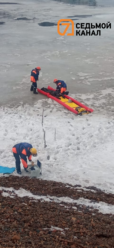 Красноярским школьникам показали, как спасти человека, который провалился под лёд