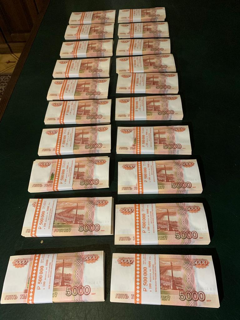 В Хакасии продавца алкоголем подозревают в уклонении от уплаты почти 4 миллиардов рублей налогов