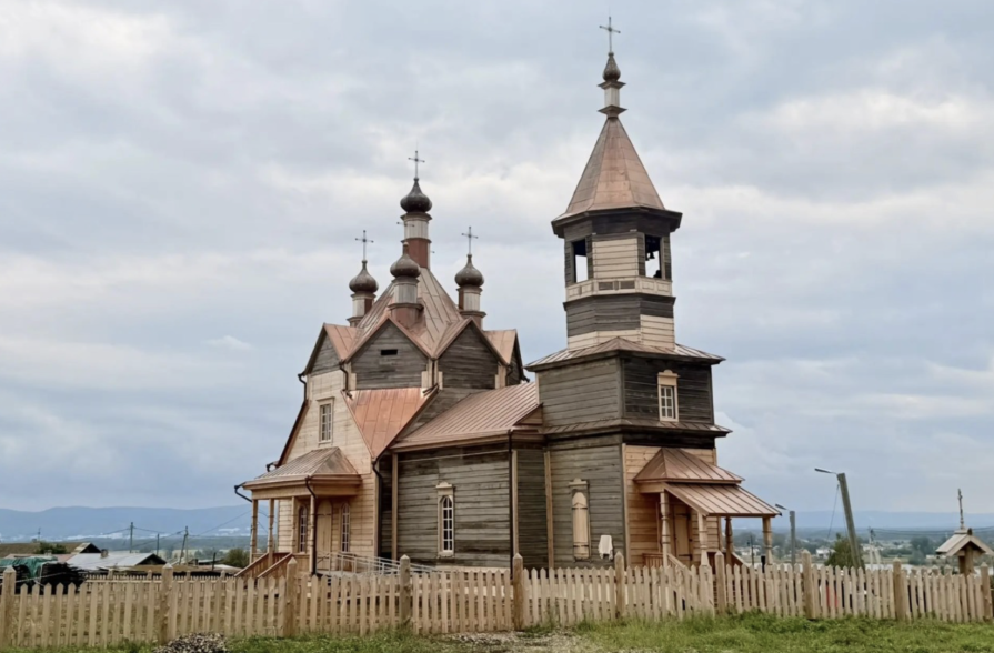 В Красноярском крае после реставрации открыли уникальную деревянную церковь