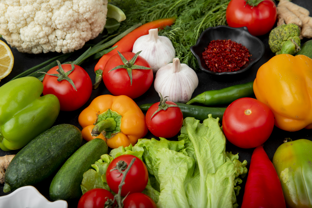 В Кодинске предпринимателю выписали штраф за 55 кг небезопасных овощей на прилавке