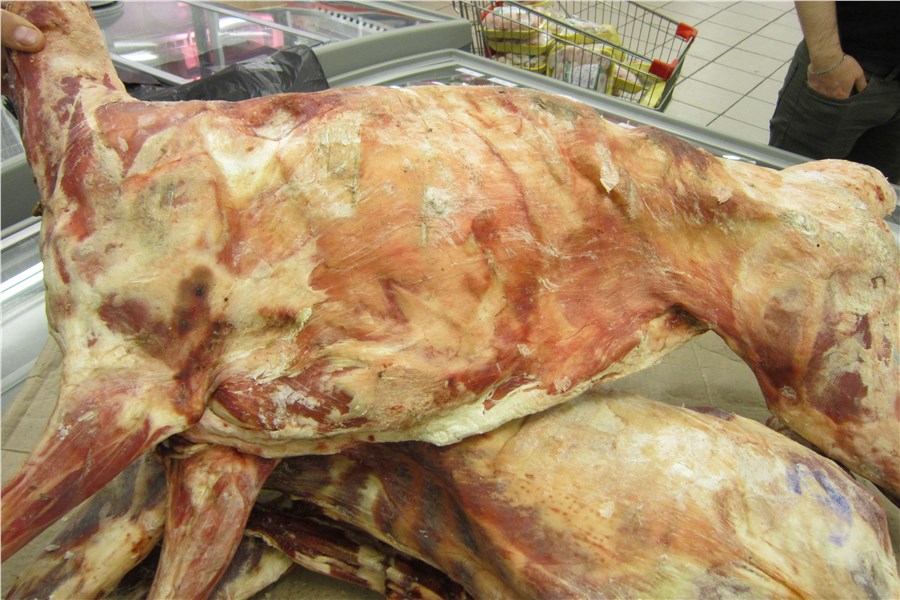 В Норильске изъяли 2 тонны опасных мясных и молочных продуктов 