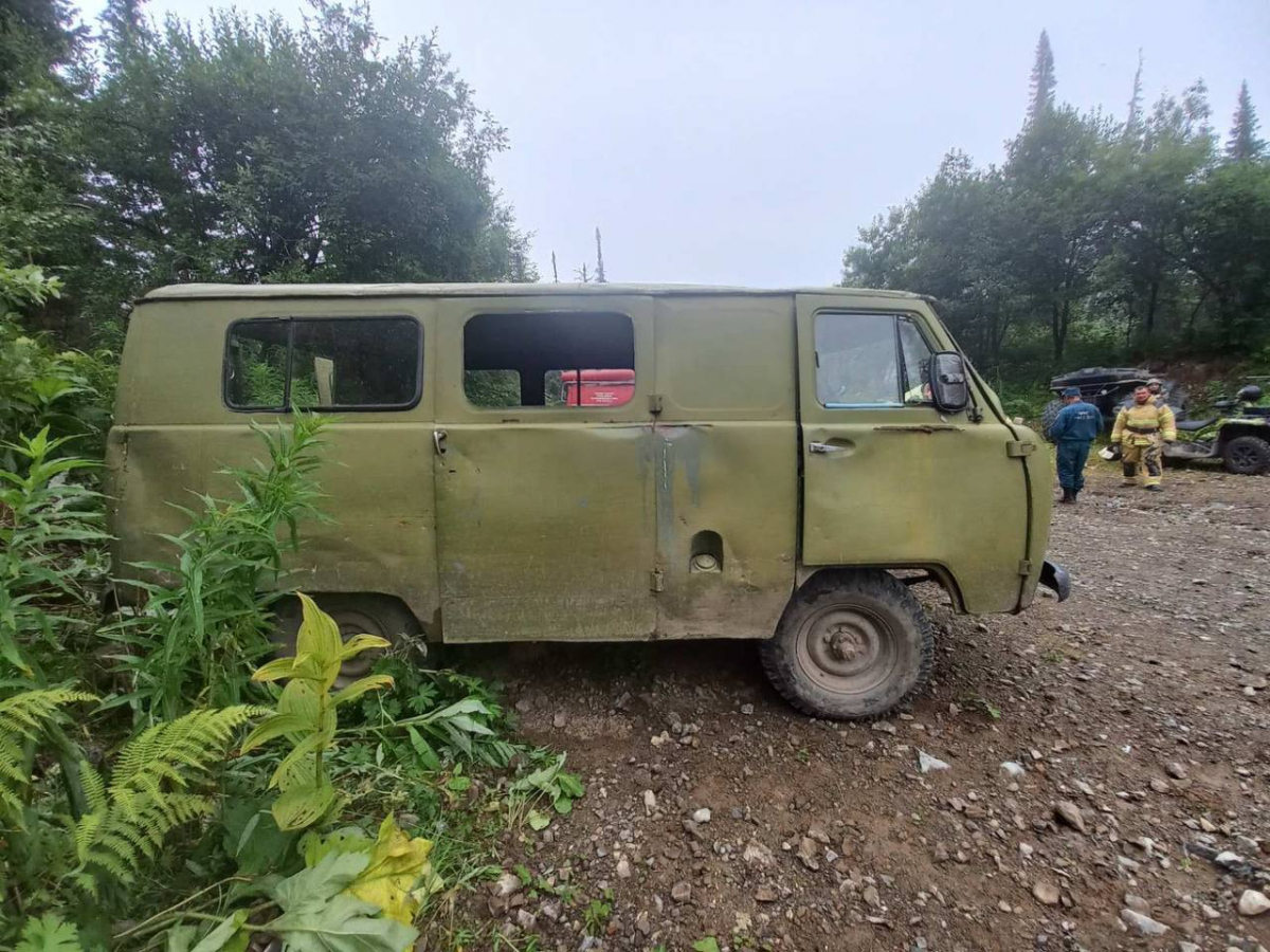 На юге Красноярского края на вертолете эвакуировали попавших в ДТП туристов  — Новости Красноярска на 7 канале