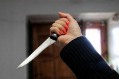 В Хакасии 71-летняя женщина зарезала сына ножом 