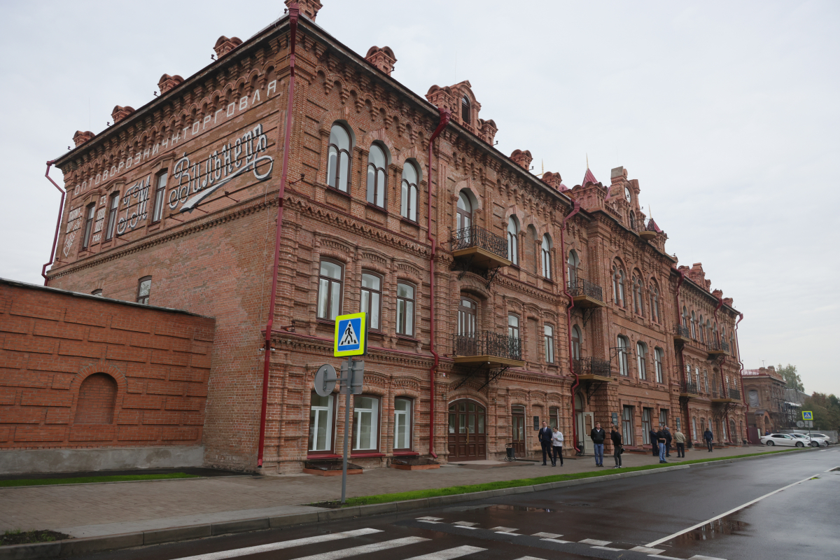 В Минусинске отреставрировали сибирский Зимний дворец