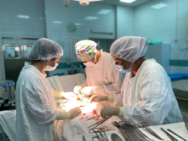 В Красноярске врачи удалили пациентке трехкилограммовую опухоль матки
