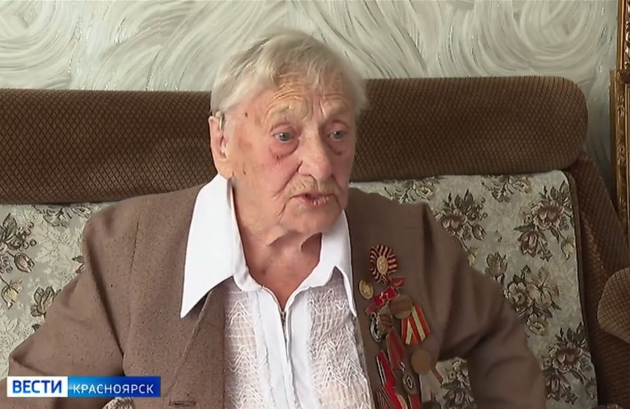У 100-летней участницы ВОВ из Красноярского края забрала квартиру собственная сиделка