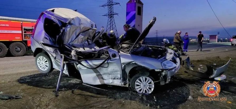 В Норильске на трассе в жесткой аварии погибли два человека