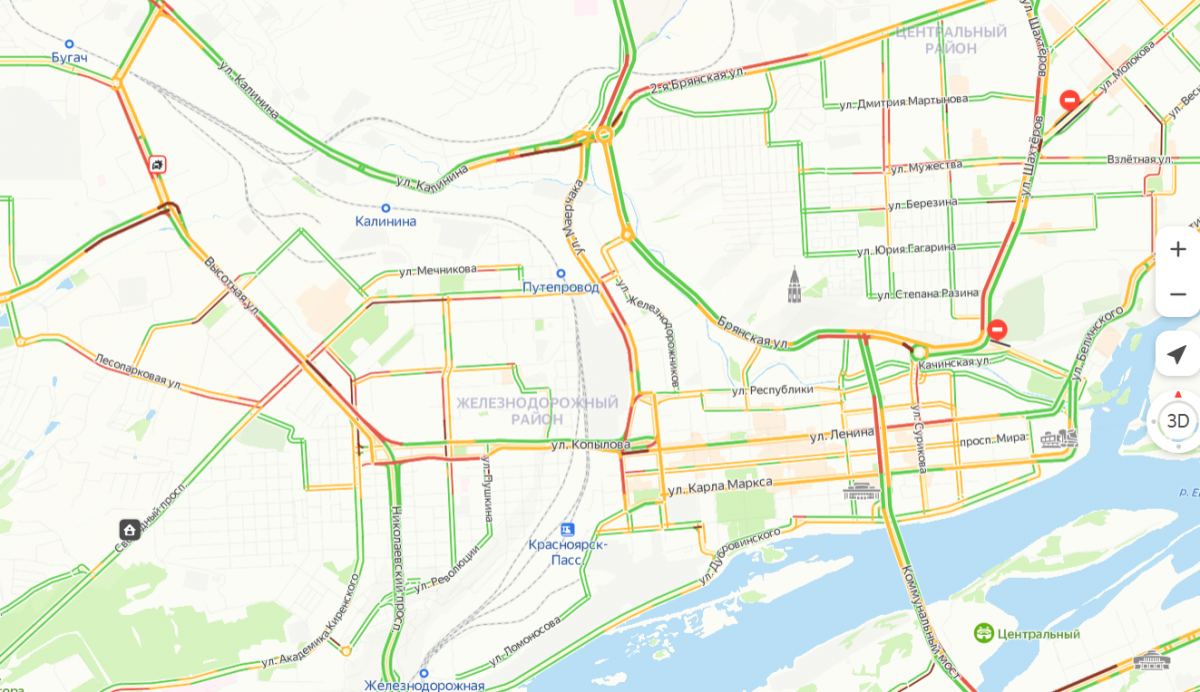 Пробки на дорогах красноярска. Пробка на дороге. Центральная улица Красноярска. Пробки Красноярск. Карта города Красноярска левый берег.