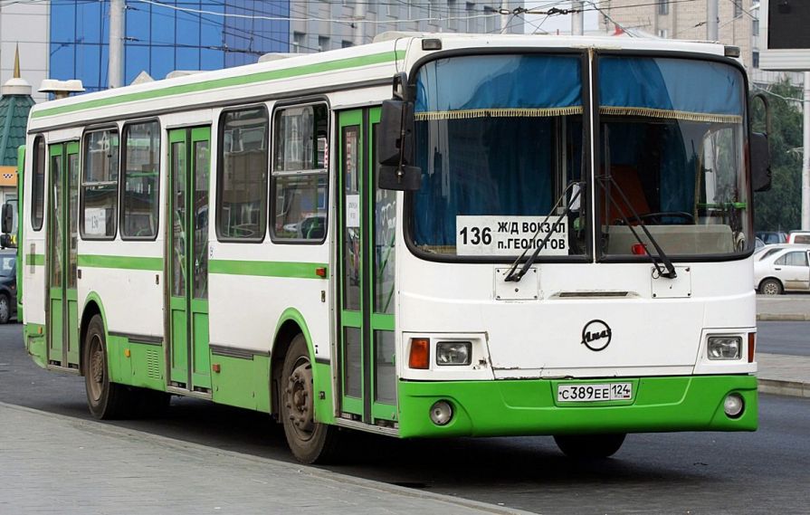 Красноярский перевозчик платил взятку гаишнику за вывод неисправных автобусов на маршрут