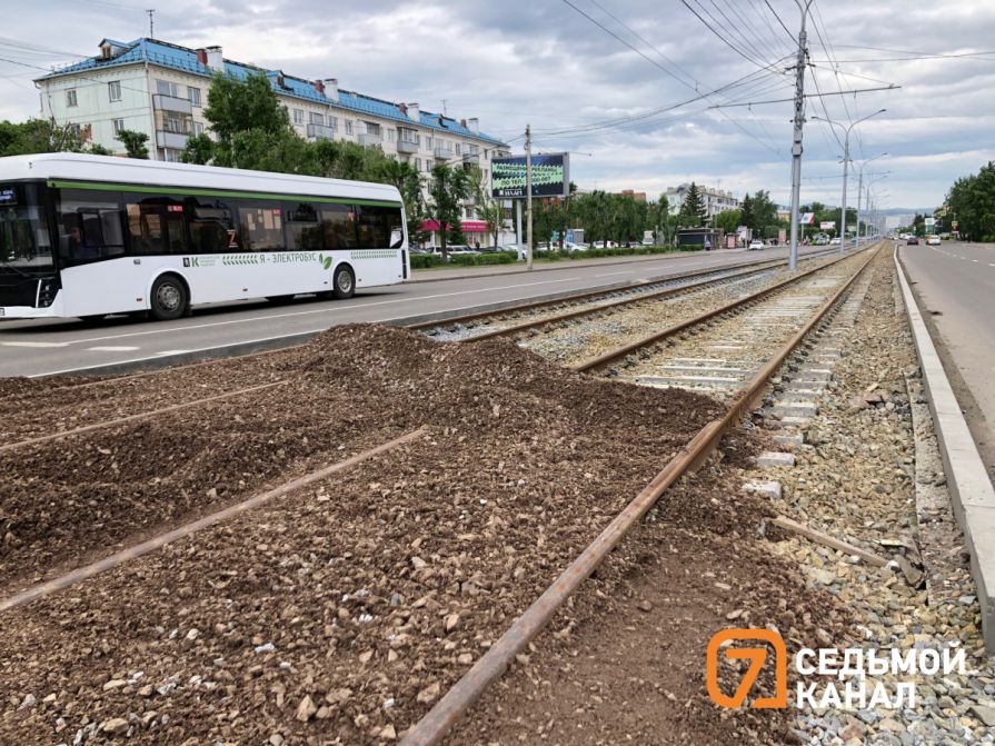 В Красноярске подрядчика заставили переделать трамвайную насыпь на Красрабе  