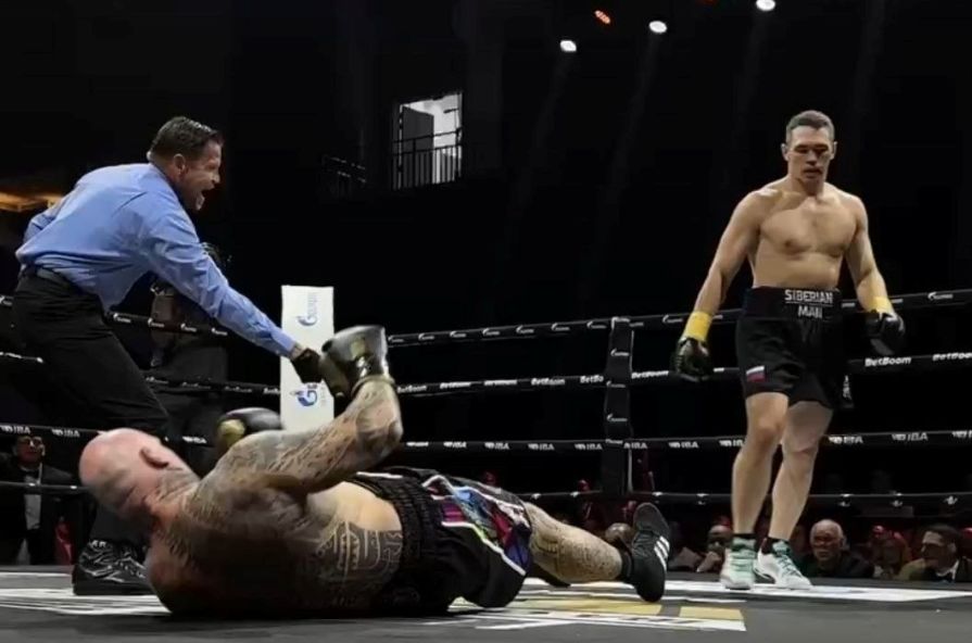 Чемпион мира по боксу Марк Петровский побывал в Донецке