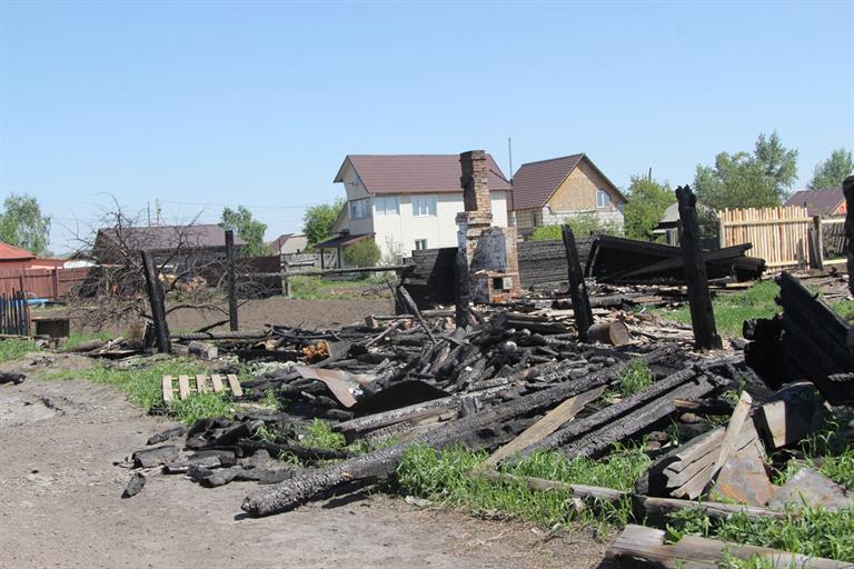 На крыше городских домов оркестр