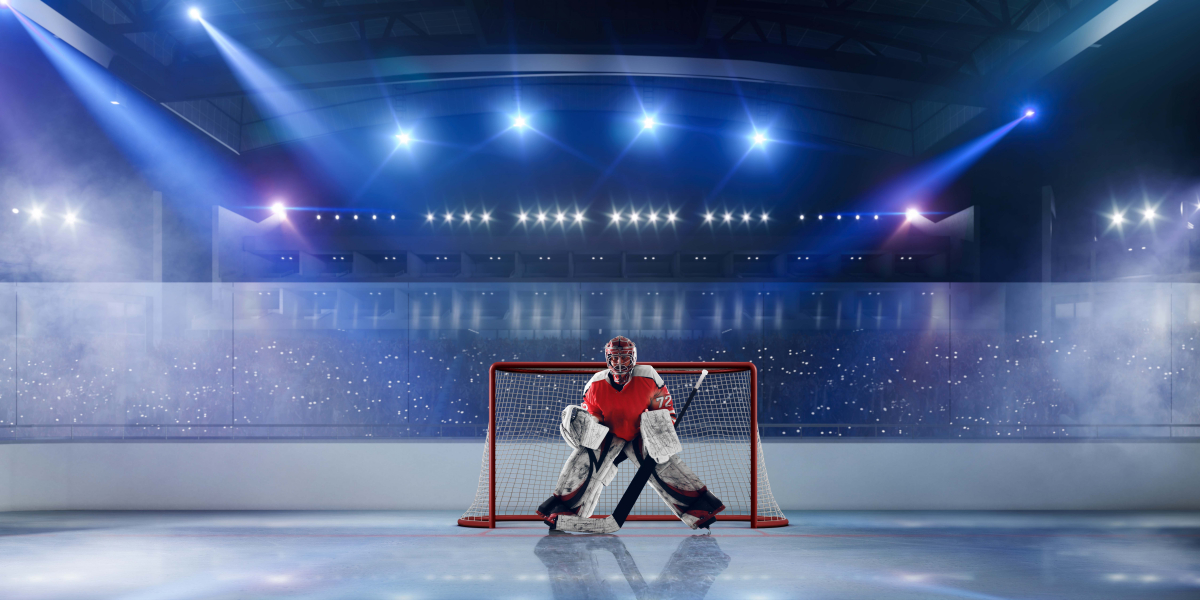 Красноярским пенсионерам предлагают бесплатно посмотреть хоккей в честь Дня пожилого человека