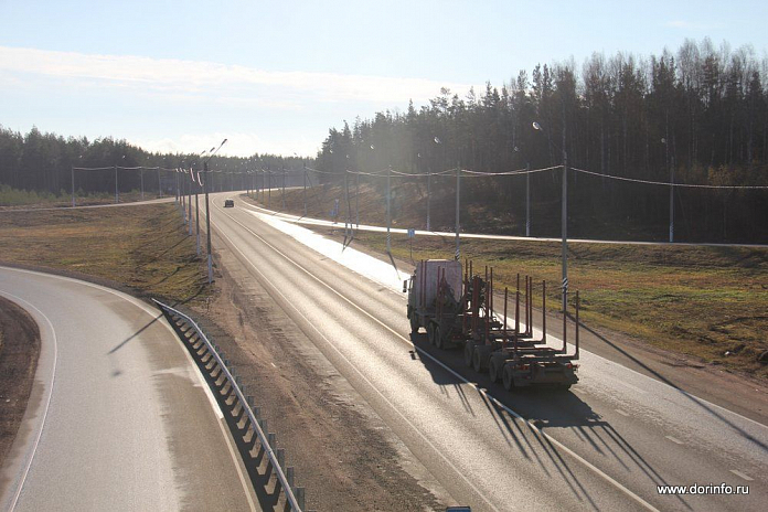 В Красноярском крае движение грузового транспорта на 990 автотрассах ограничат с 17 апреля