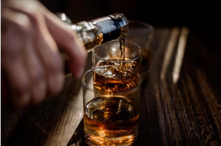 В Туве запретили продажу алкоголя с 31 декабря по 8 января