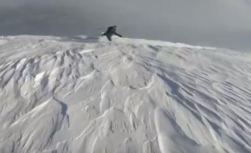 В Хакасии лыжник выжил, попав в снежную лавину