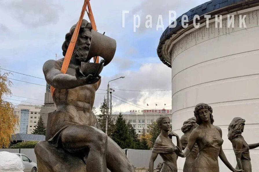 Скульптуры фонтана «Реки Сибири» вернулись на Театральную площадь Красноярска