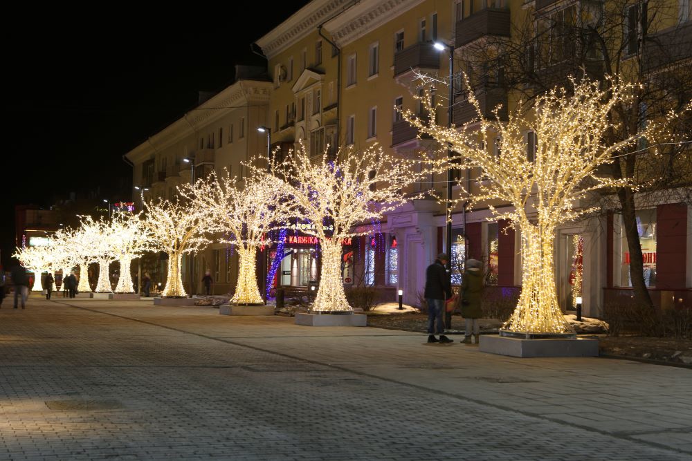 Новогоднюю иллюминацию в Красноярске включат 25 декабря