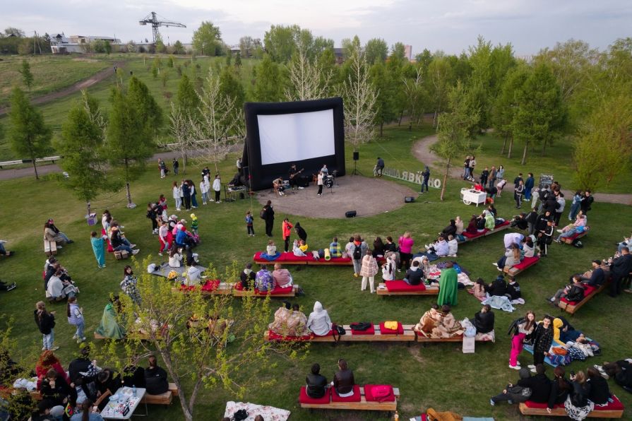 В Красноярске стартует сезон фильмов под открытым небом: чем порадуют площадки 