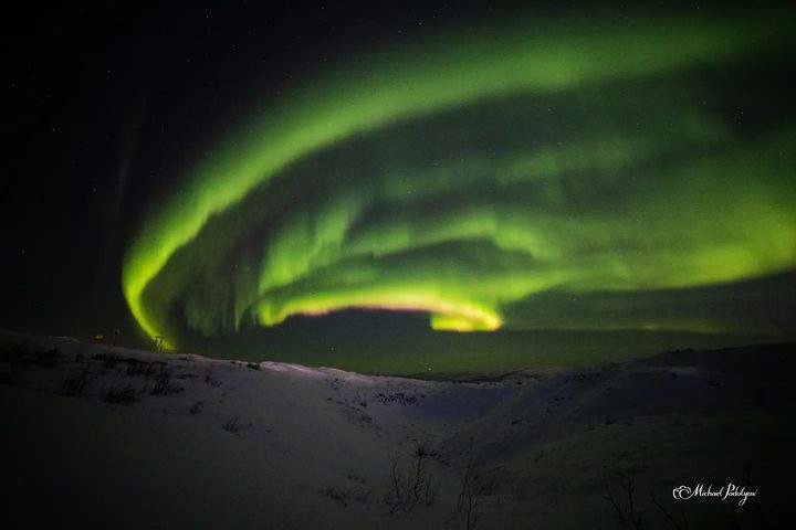 В Норильске фотограф запечатлел на видео северное сияние