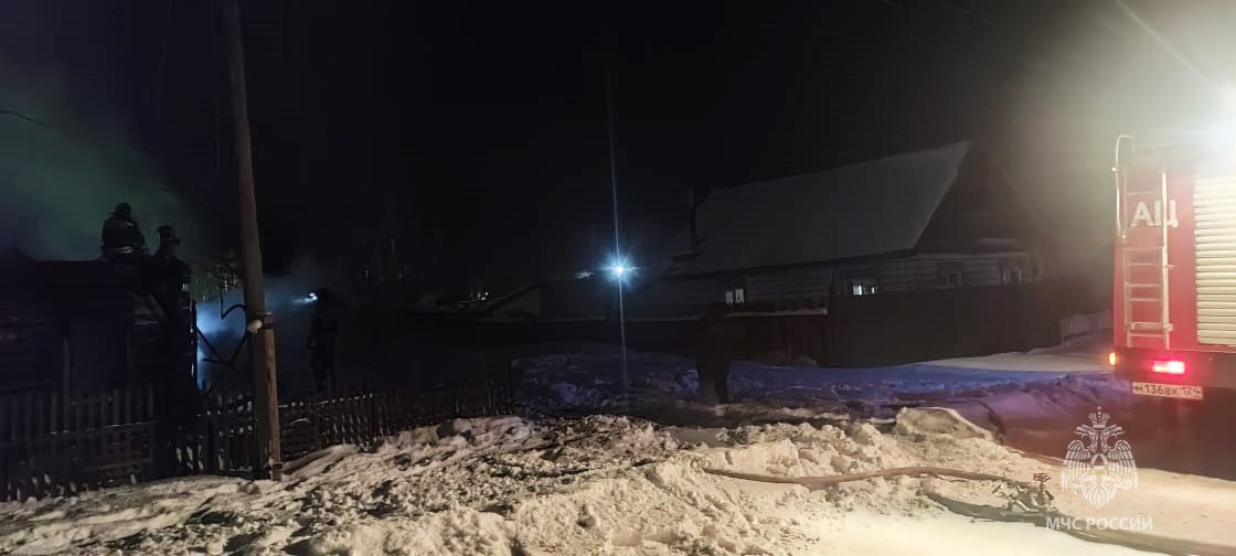 В Назаровском районе из-за пожара площадью 48 квадратных метров погибли два человека