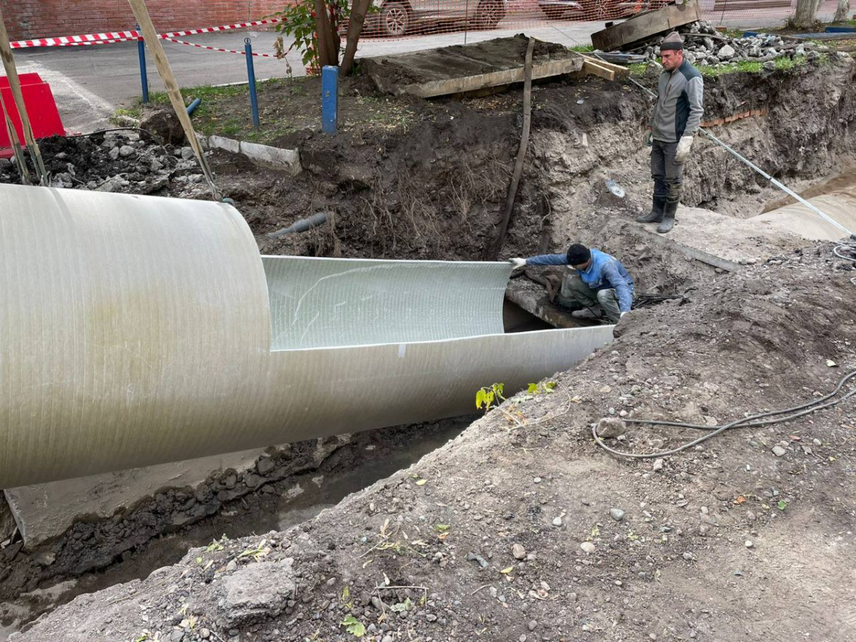В Красноярске на улице Красной Гвардии обновили ливневую канализацию