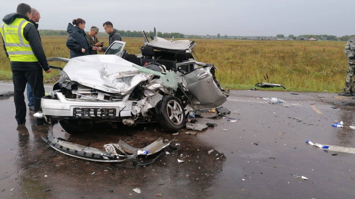 В крупной аварии в Красноярском крае погибла 13-летняя девочка