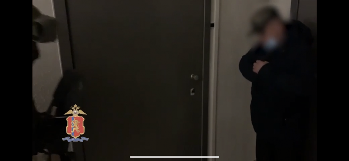 Трое осудят десятеро рассудят. Трое осудят рассудят. Один копает. Суд идет татар информ фото. Три осудят десять рассудят.