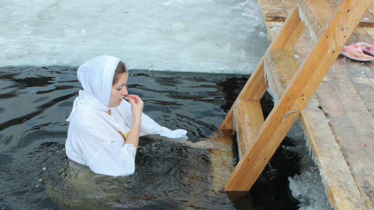 15 водоемов для крещенских купаний проверят в Красноярском крае