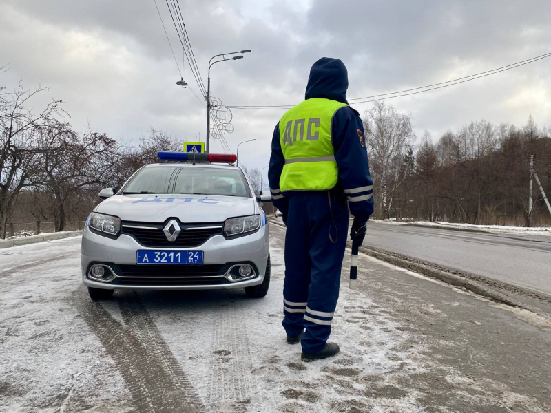 Госавтоинспекция просит водителей Красноярска быть осторожнее