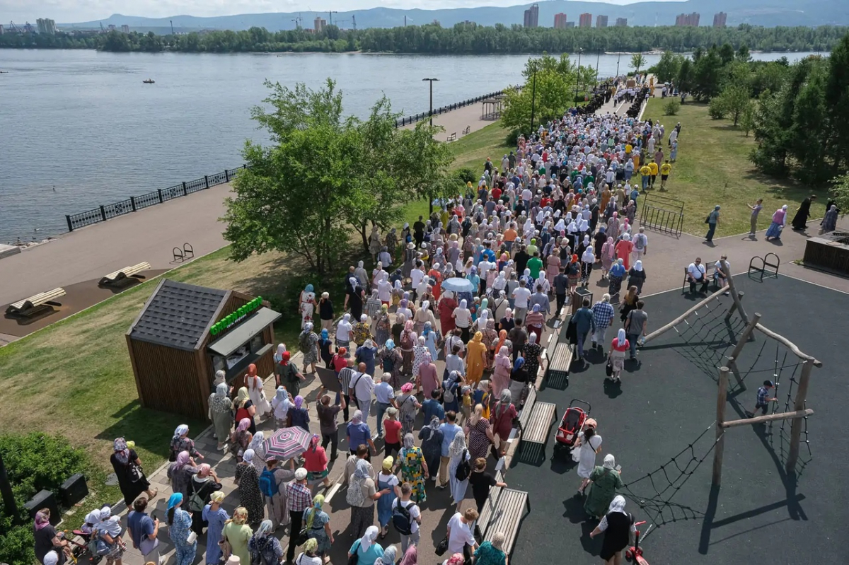 Первый массовый после пандемии крестный ход прошел в Красноярске