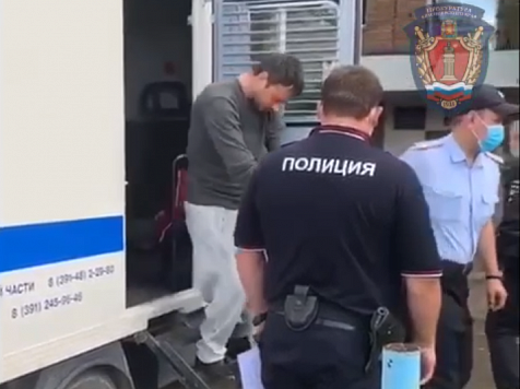 Красноярца, устроившего резню в автобусе, отправили на лечение