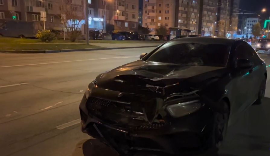 Водитель сбил красноярку на улице 9 Мая. Она погибла до приезда скорой
