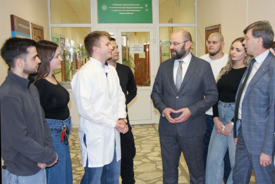 Больницы Красноярского края пополнятся в этом году сотнями молодых специалистов