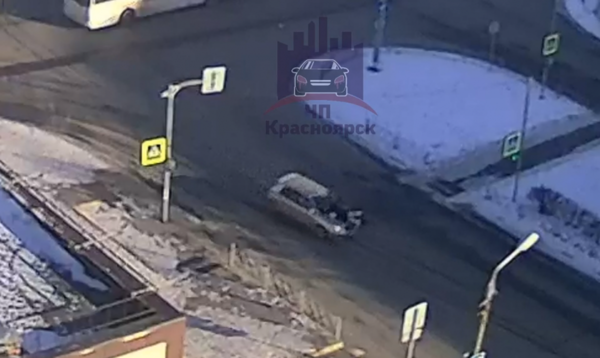 В Красноярске водитель сбил пешехода с ребёнком и увёз их с места ДТП