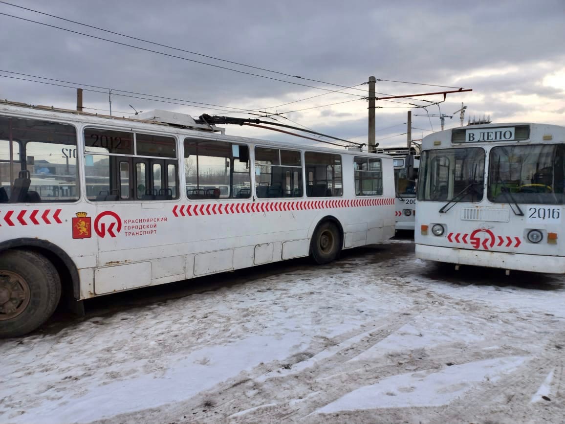 Из-за нарушавших ПДД водителей в Красноярске выросло количество ДТП с трамваями и троллейбусами